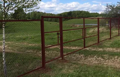 ограждение из сетки рабицы