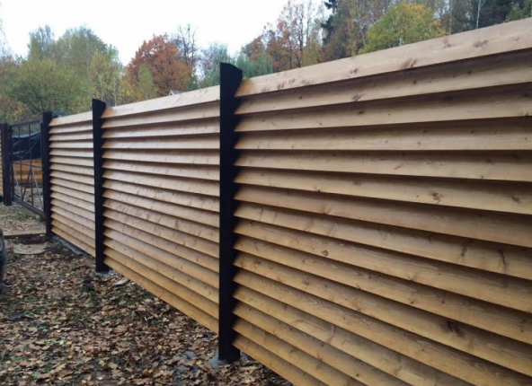 Деревянный забор под ключ
