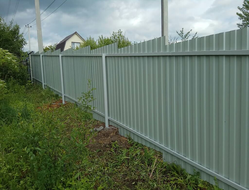 забор металлопрофиль с установкой под ключ